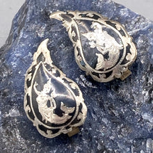 Load image into Gallery viewer, Antique Siamese Earrings